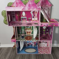 3 story doll house
