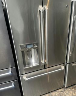 GE French Door Stainless Steel Fridge with IceMaker