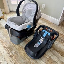 Uppa Baby Mesa Carseat and additional Base