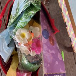 Hawaiian 🌺 Party Supplies $25