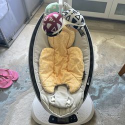 Mamaroo Swing With Infant Insert