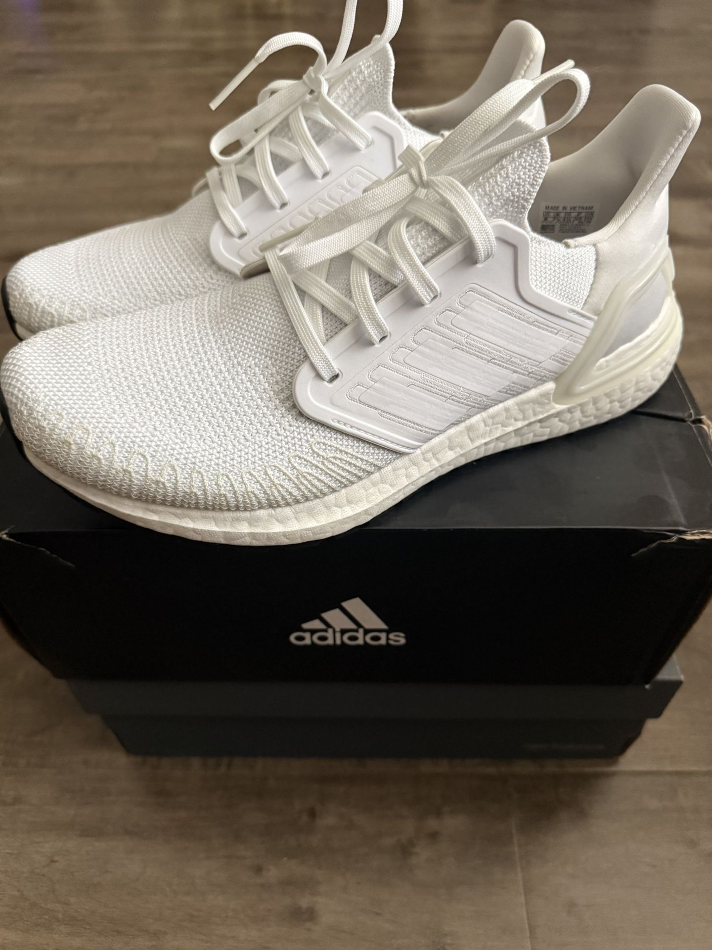 Adidas Ultraboost 20