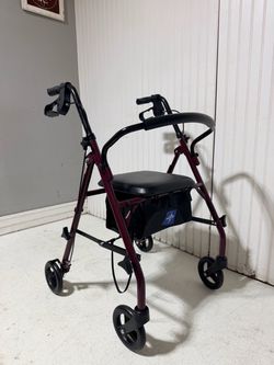 Adult rollator walker