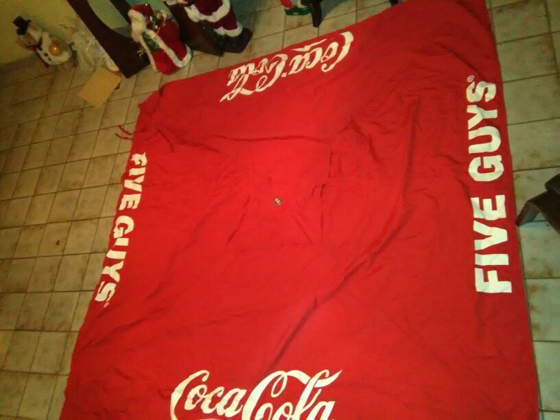 Big tent coca cola five guys big red perfect u can.use for backyard selling $40