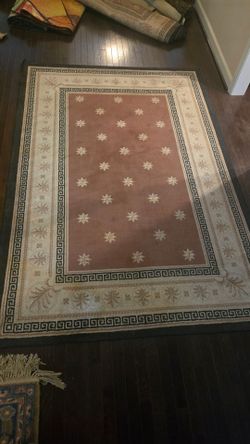 Brown Area Rug 8x5 with Star and Greek Key Border