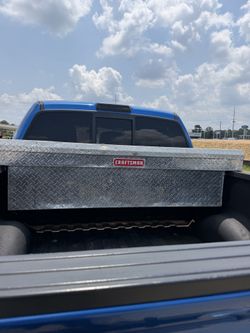 Truck toolbox
