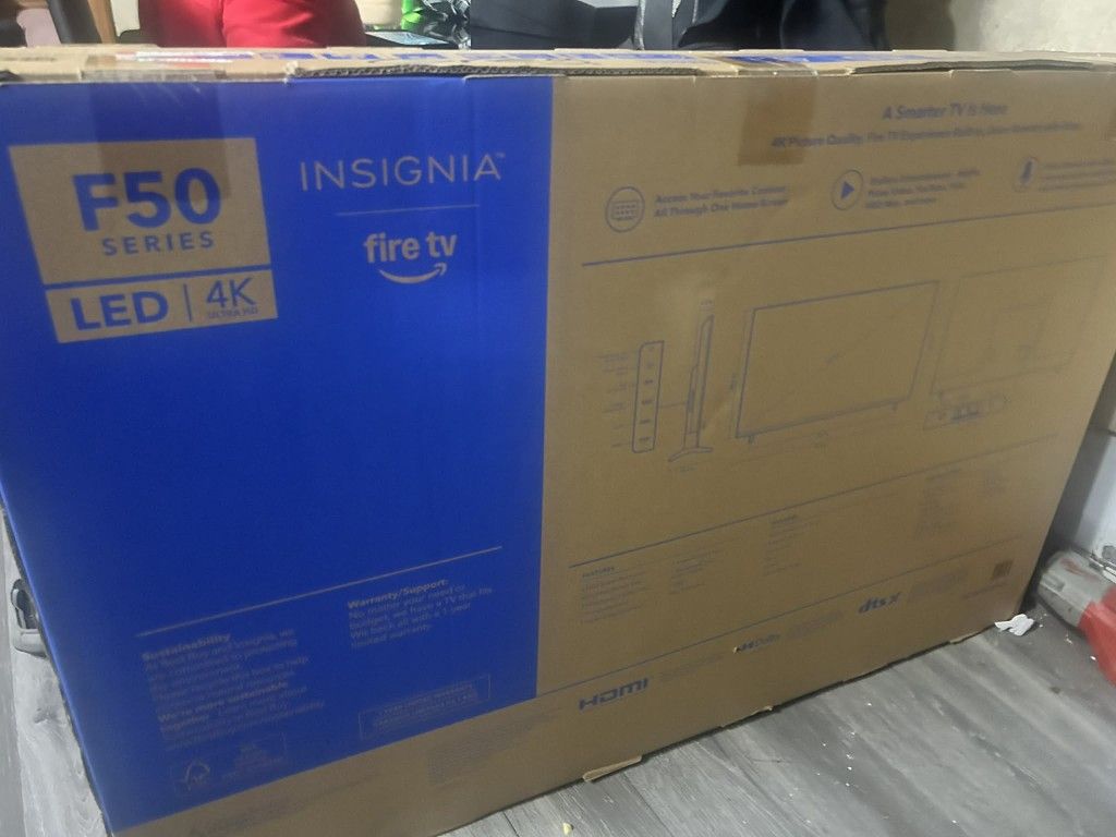 Selling Brand New TV 50 Inch Insignia F50