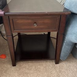 2 small coffee tables