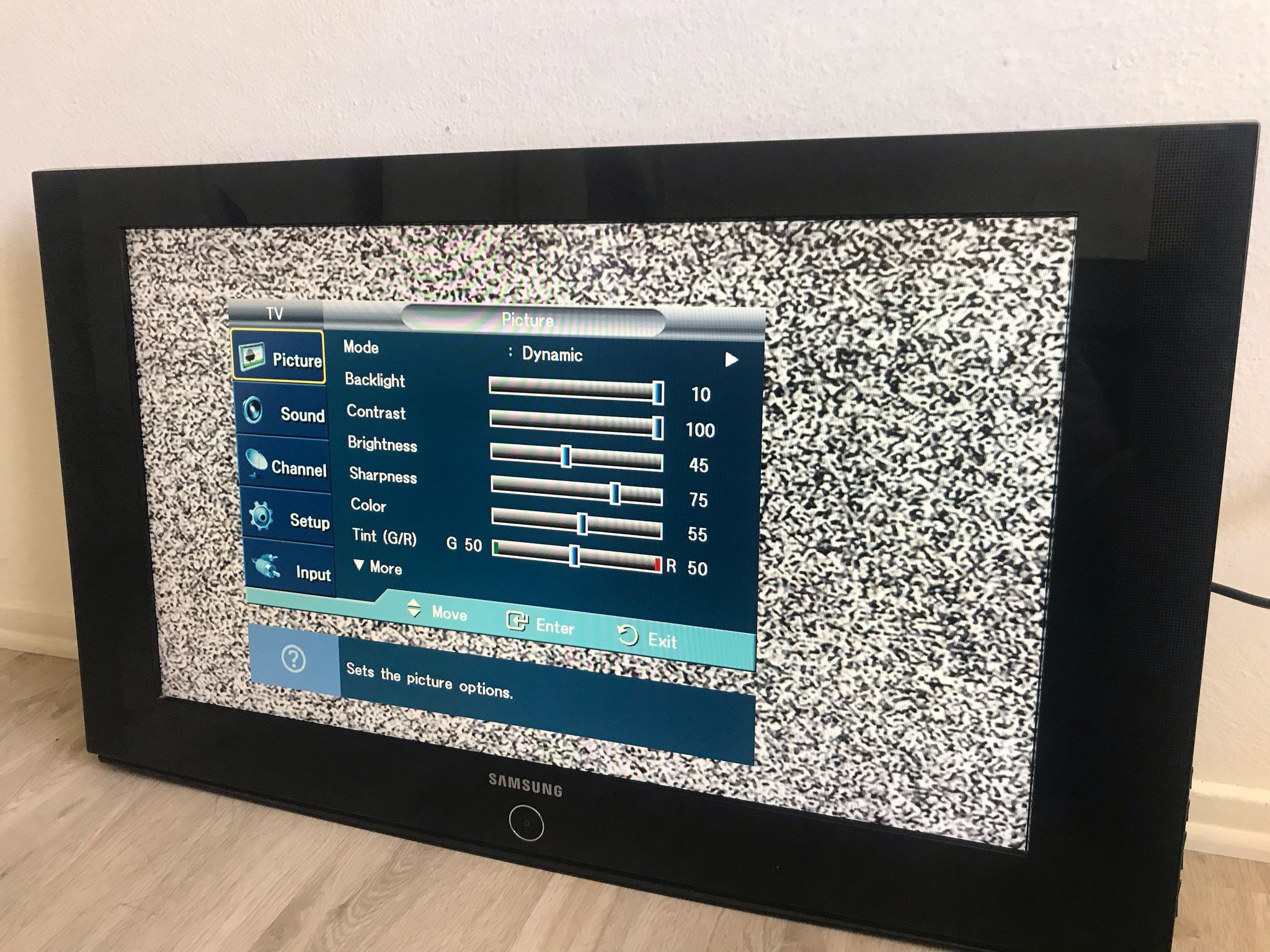 Samsung 32” TV