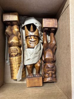 Hawaiian Tiki Statues