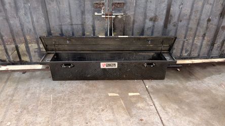 Tractor supply tool box