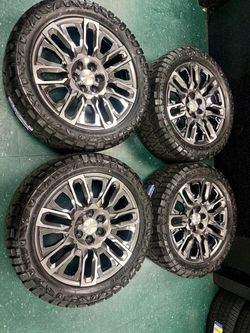 CHEVY / GMC /Z71 wheels & Tires