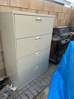 Lateral File Cabinet - 4 Drawer