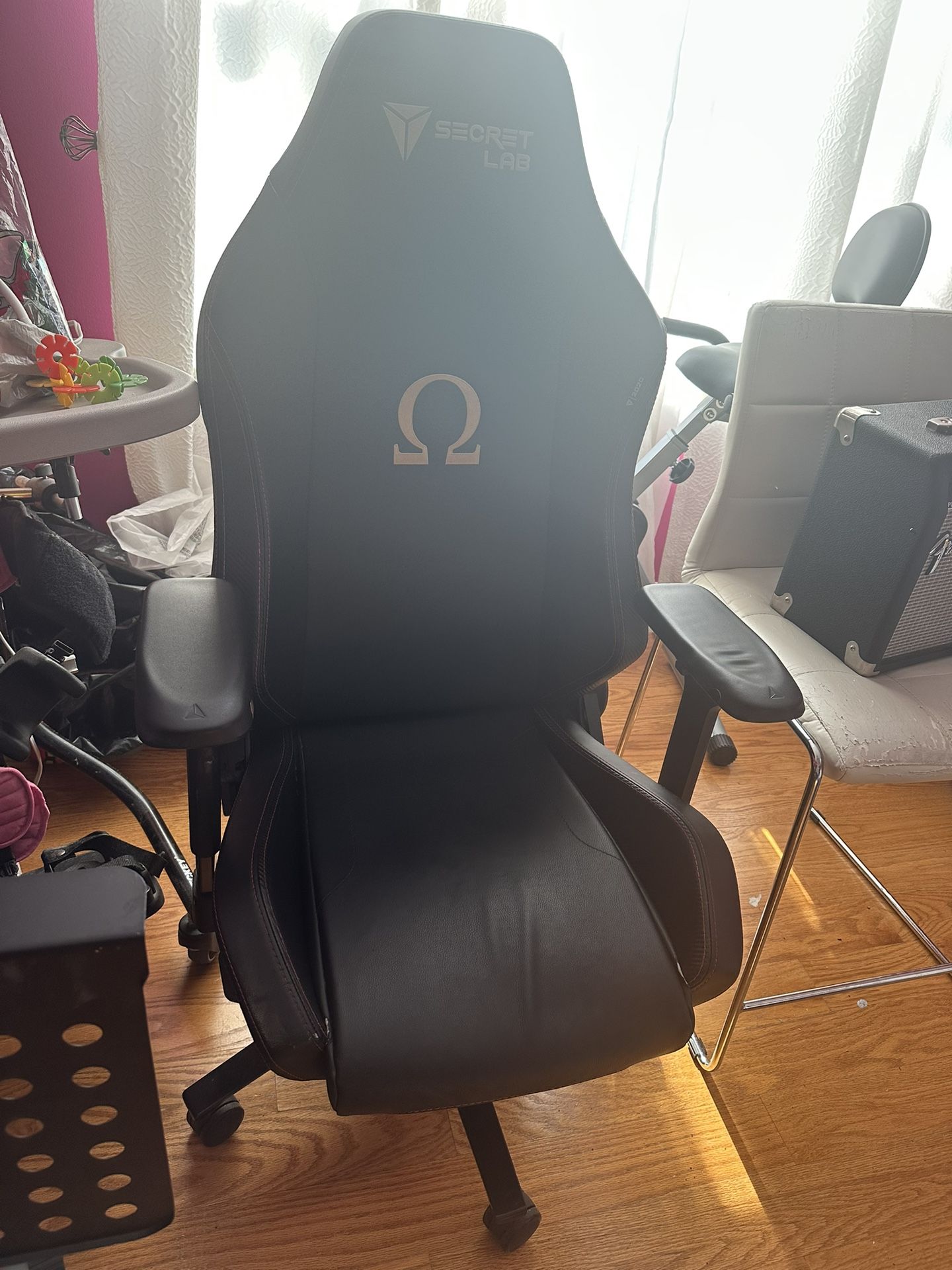 Omega 2020 Secretlab gaming chair
