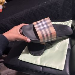 Slides Size 9.5