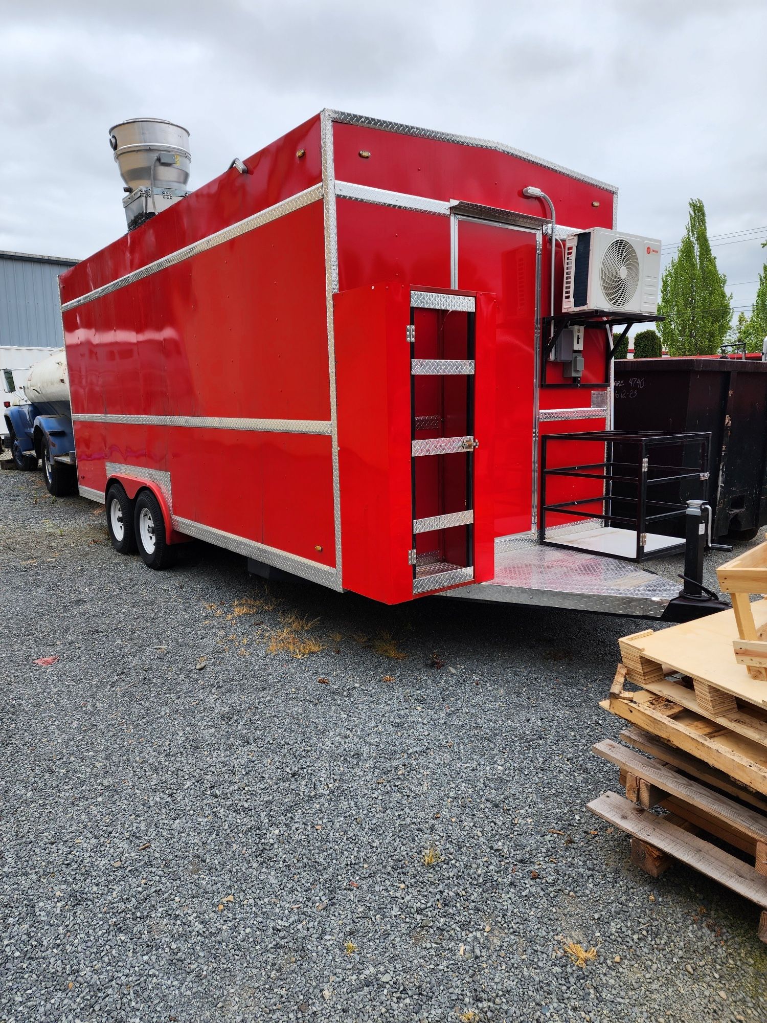 Food Trailer Brand New 8*18 Ft