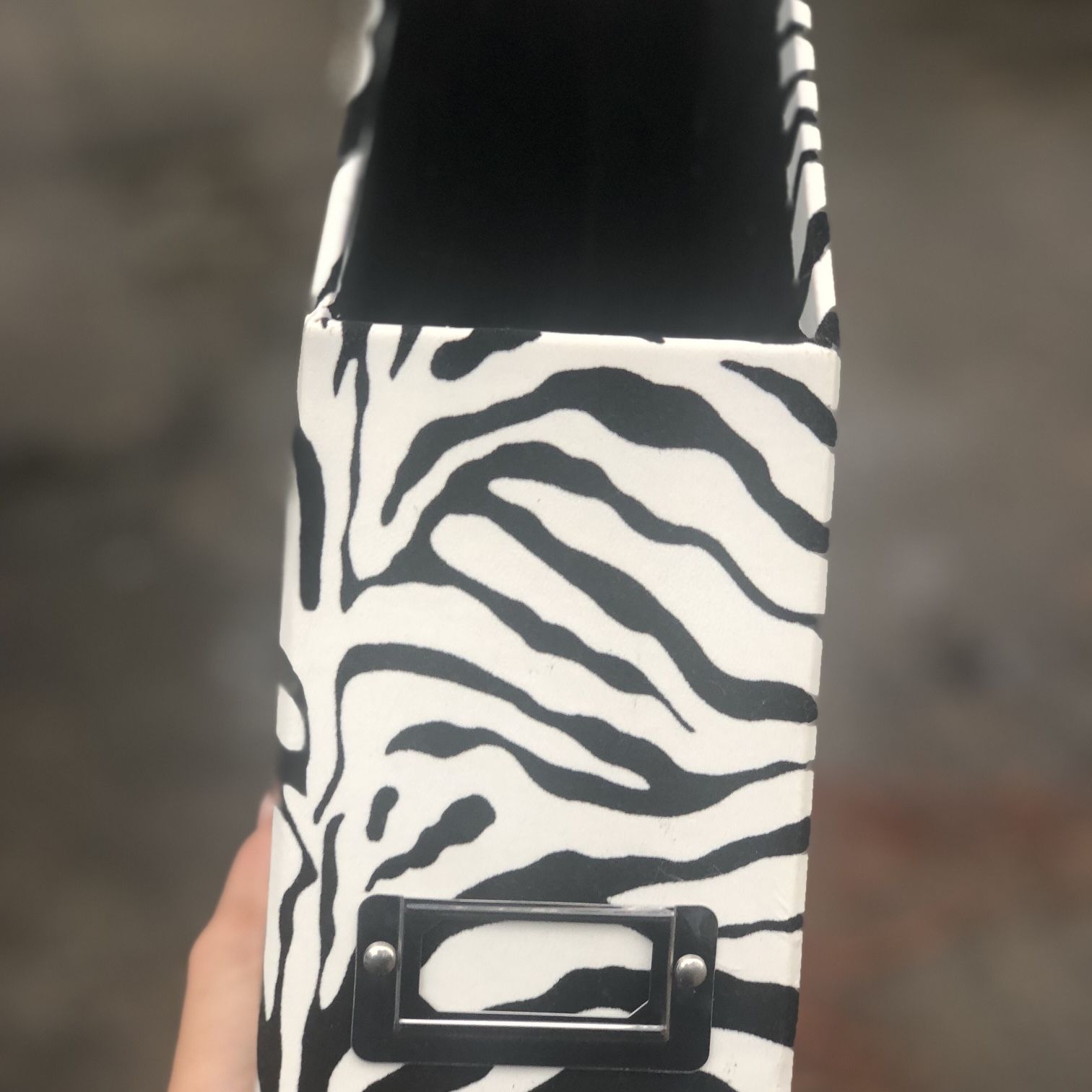 Book / Magazine Holder