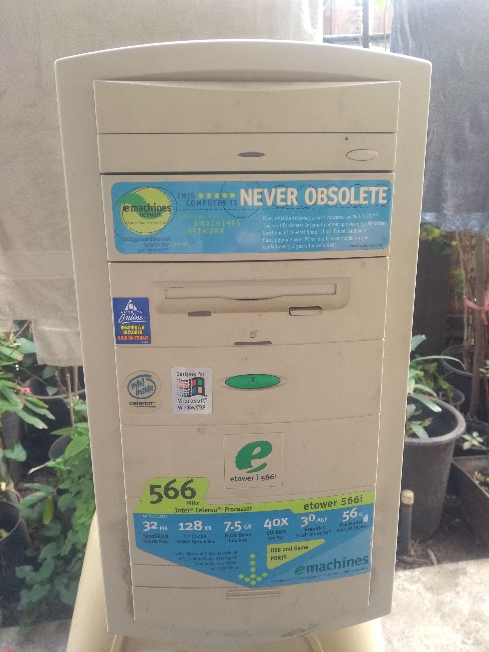 **Vintage** eMachines eTower 566i Computer