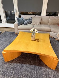 Lulu Georgia coffee table