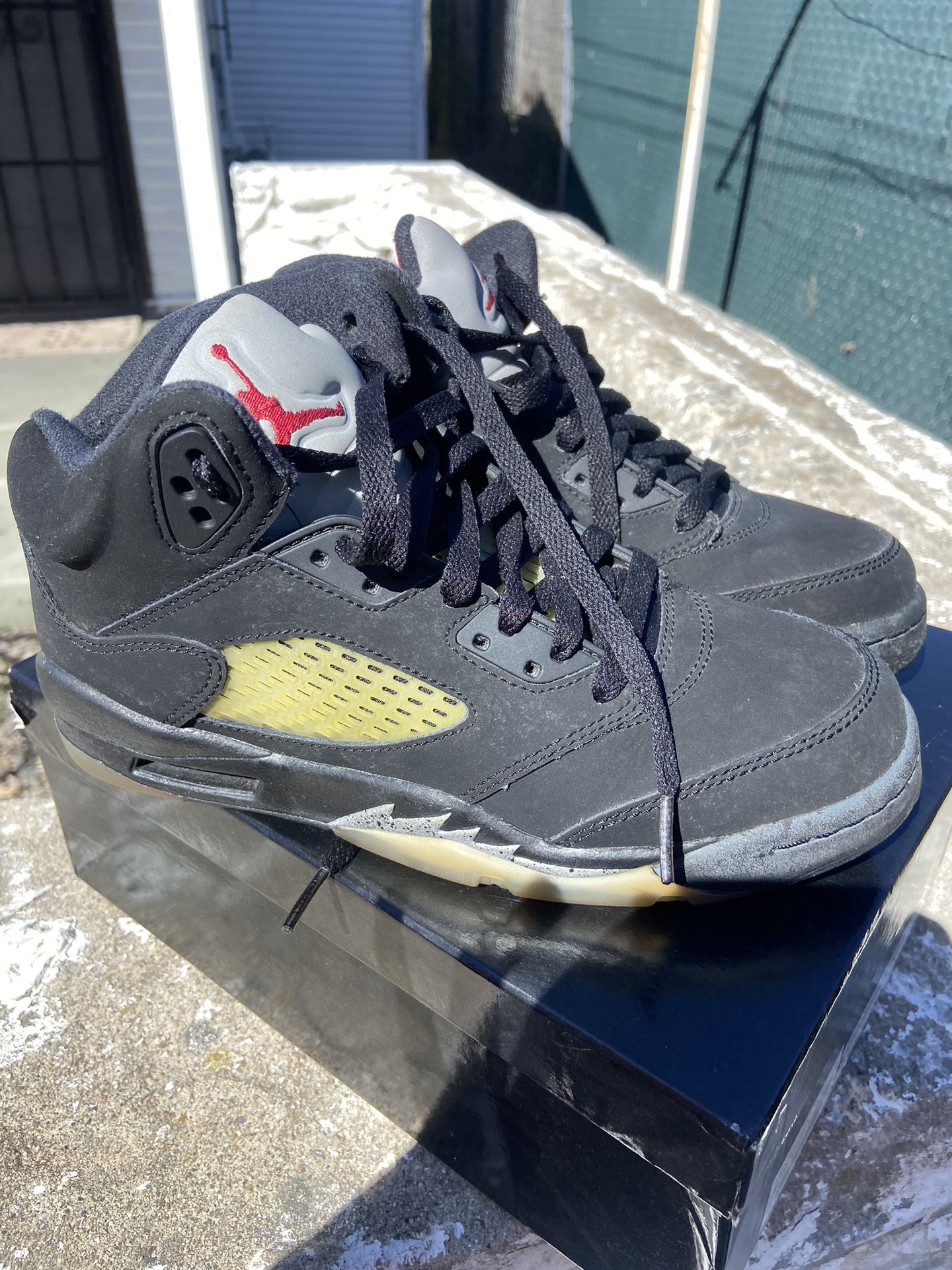 Jordan Black Metallic 5s Size 5 Youth