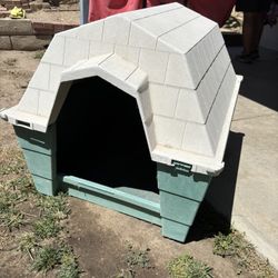 Large And Medium Dog House