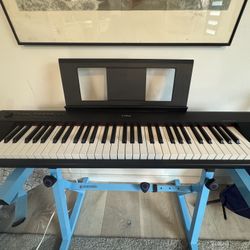Yamaha Keyboard - NP-12 Piaggero (61 keys)