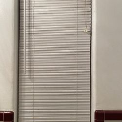 White Mini Blind 17x 38 & Hardware Ready To Use