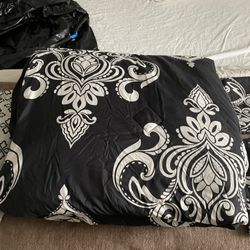 King Size Black & Tan Comforter Set