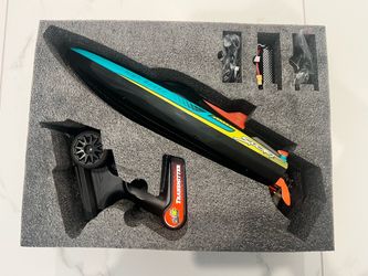 Brand new RC High Speed Racing Boat with Transmitter
