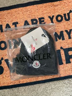 Moncler Beanie Grey