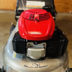 Honda HRR2165VKA Self Propelled Lawn Mower for Sale in San Carlos CA OfferUp