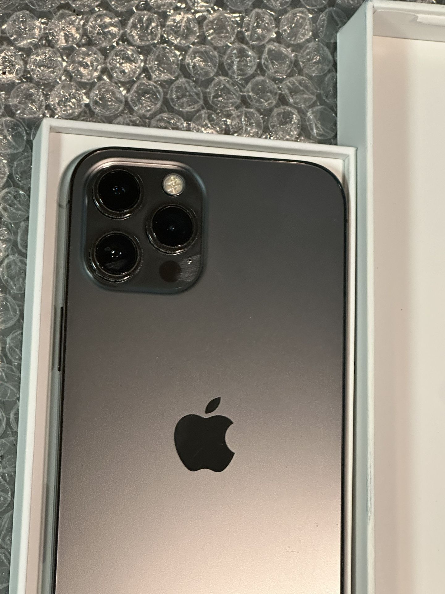 iPhone 12 PRO MAX UNLOCKED