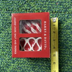 **NEW Harry & David Holiday Salt & Pepper Shakers