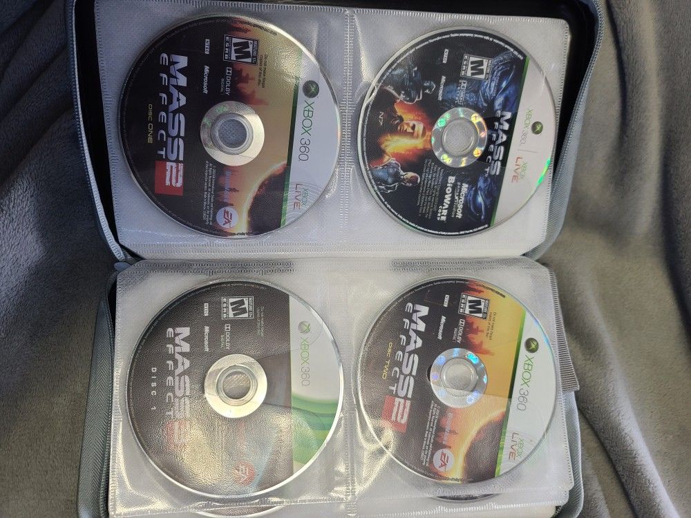 32 Xbox 360 Discs
