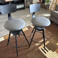 Bar chairs / Rotating chairs 