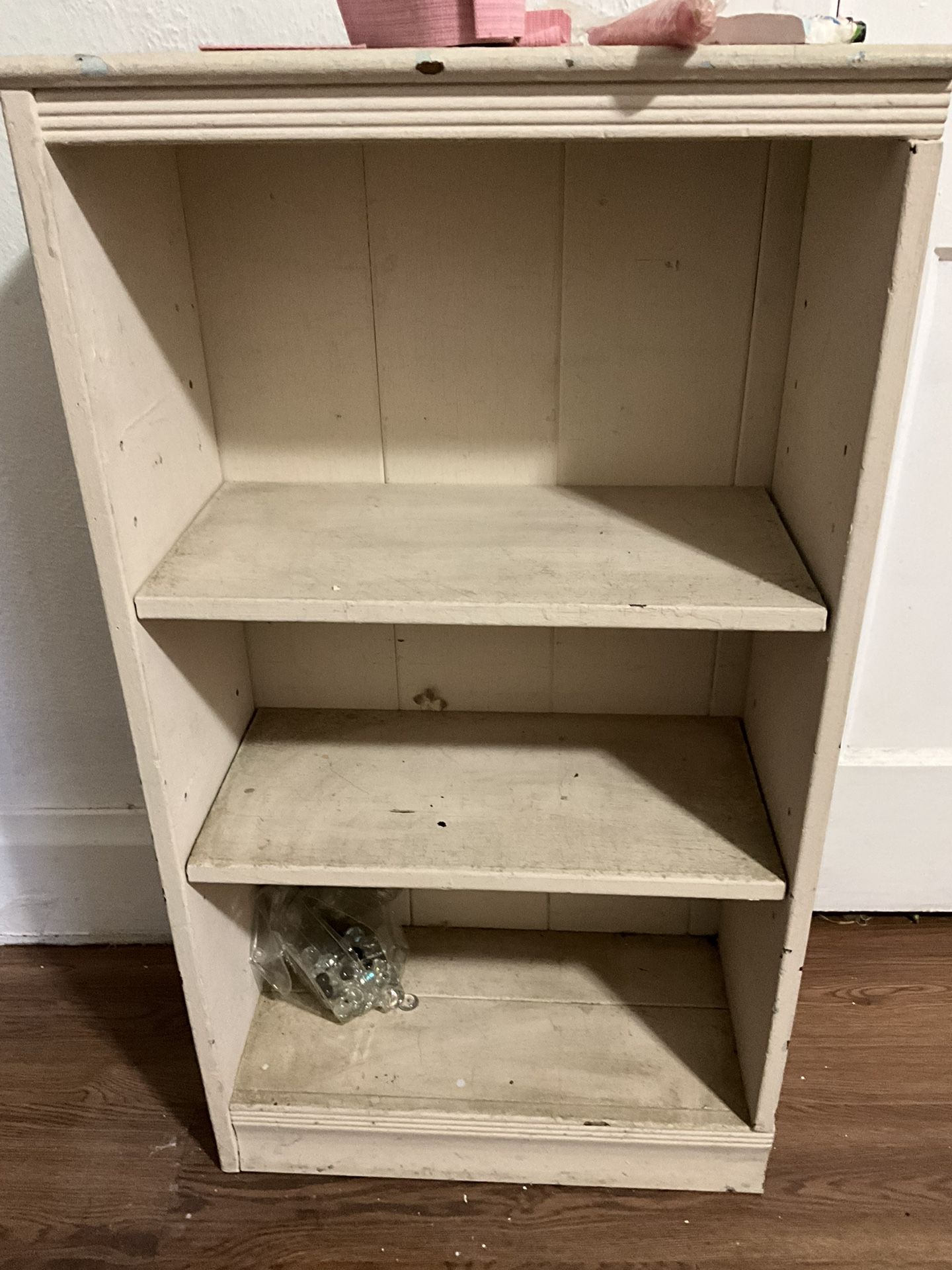 Small Shelf Case