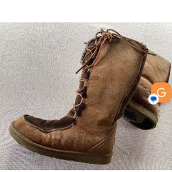 Ugg Boots  8 Tall Brown Chestnut Brown Lace Up 