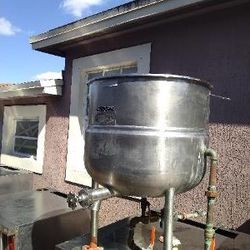 Cleveland Range KDL40, 40 Gallon Freestanding Direct Steam Kettle, Stationary 