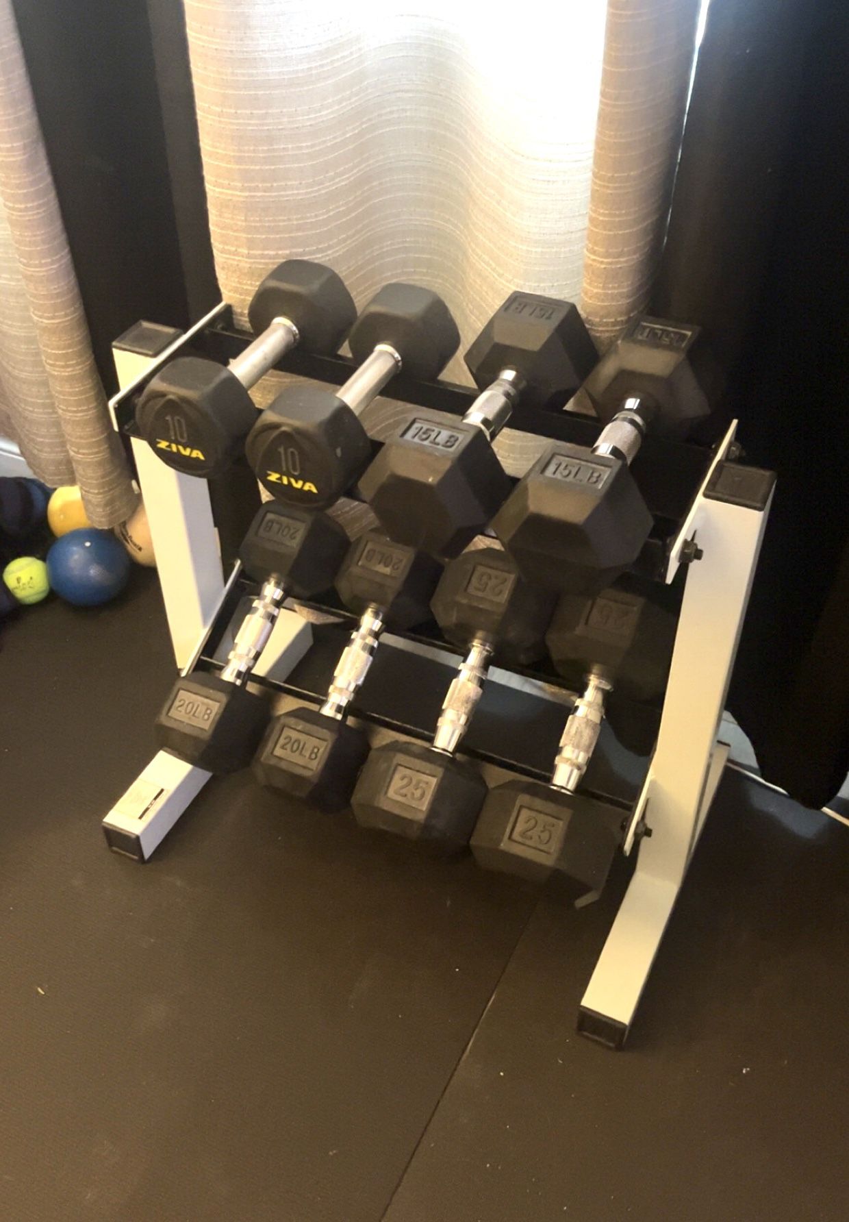 10-25 Lb Rubber Hex Dumbbell Set With Rack
