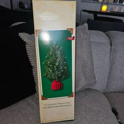 Hallmark Keepsake 21" Lighted Display Tree