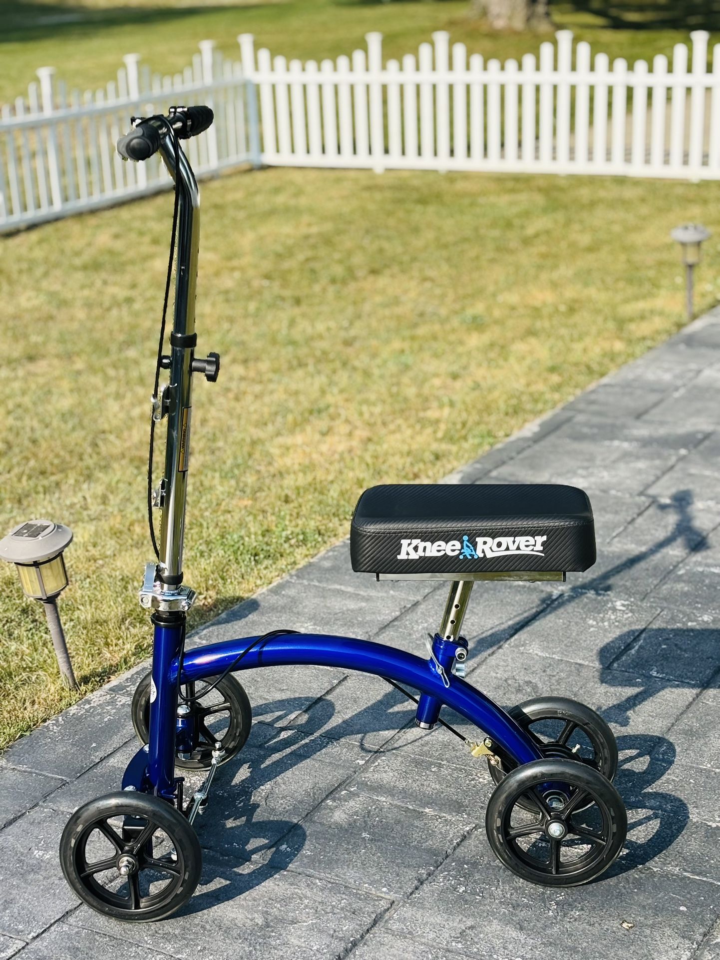 KneeRover Deluxe KneeCycle Steerable Knee Walker
