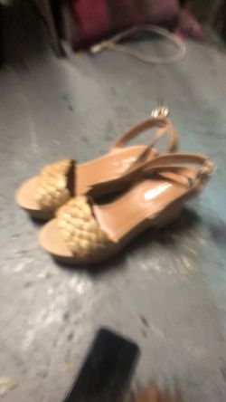 Marc Fisher Sandals Platform Sizer 11