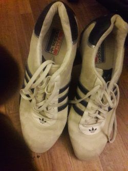 Team Adidas Goodyear Men sport shoe