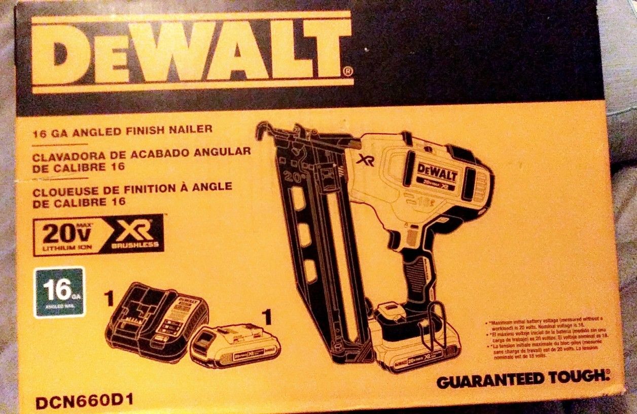 DEWALT16 GA XR ANGLED FINISH NAIL GUN WITH BATTERY AND CHARGER