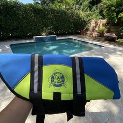 Dog Floating Swim Vest 🐶