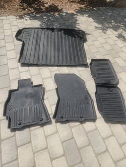 Subaru Outback heavy duty mats and trunk liner