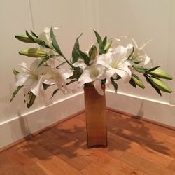 Silk Lily Bouquet in Glass Vase
