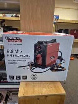 NEW Lincoln Electric 90i Mig and Flux Cored Wire Feed Welder