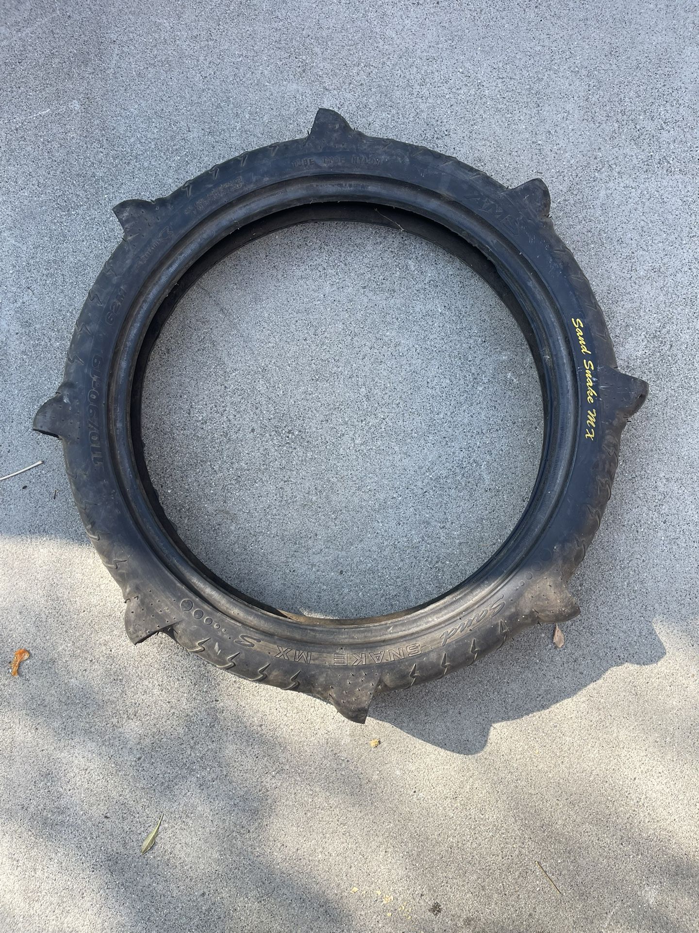 Sand Snake Paddle Tire