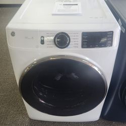 7.8 cu.ft. Smart Front Load Electric Dryer in White with Steam and Sanitize